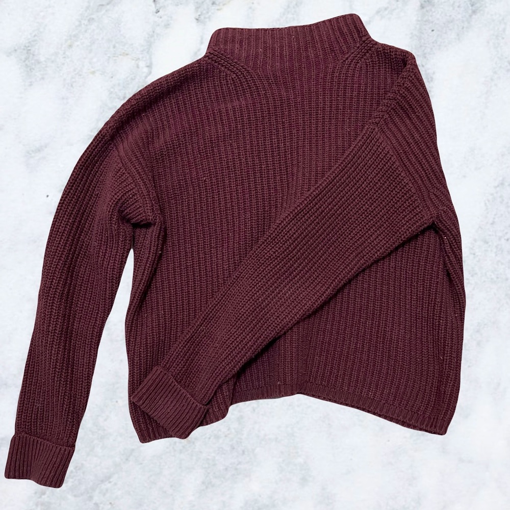 a.n.a Plum Color Size SM Sweater